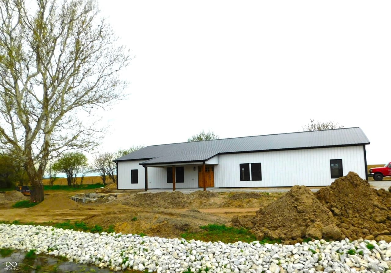 2311 N County Rd 450 W — listing photo