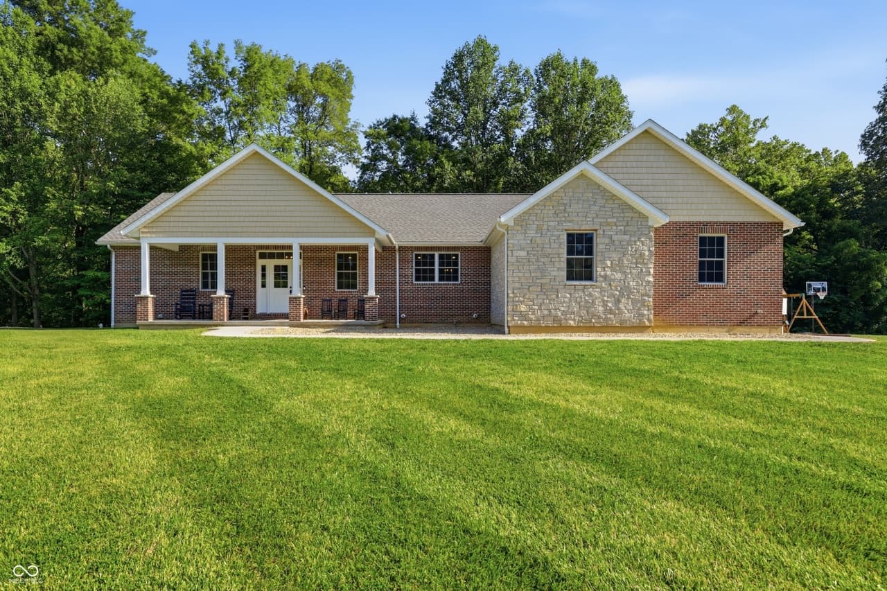 349 W County Rd 300 S — listing photo