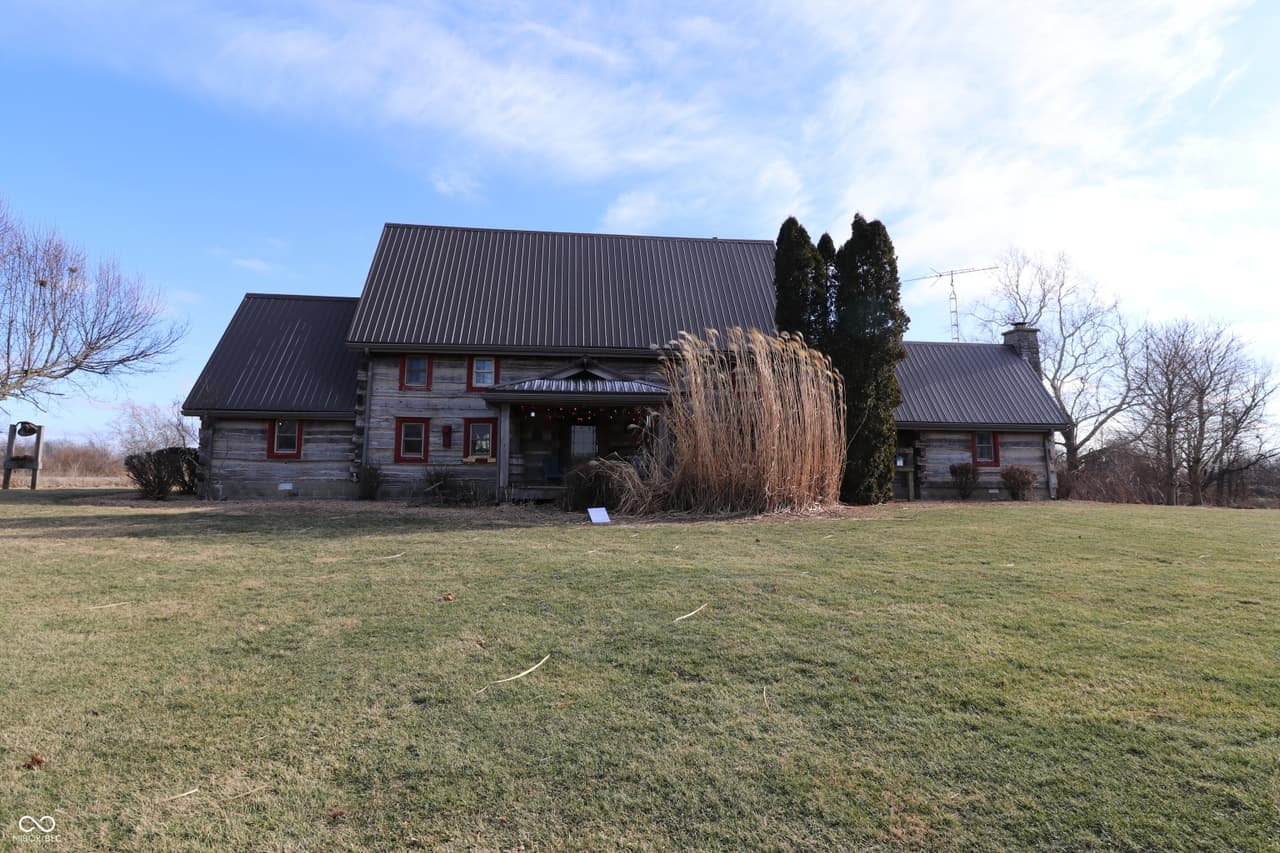 1806 N County Rd 80 NE — listing photo